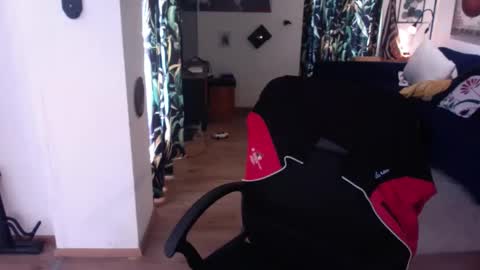 Snapshot of feetkissboy chatting on January 2026 12:32:02 PM feetkissboy online show from January 2026 12:32:02 PM