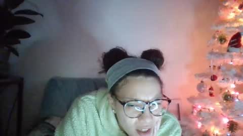 Snapshot of feetnymph chatting on January 2025 05:33:02 AM Soley online show from January 2025 05:33:02 AM