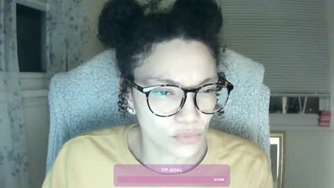 Snapshot of feetnymph chatting on January 2025 12:17:02 AM Soley online show from January 2025 12:17:02 AM