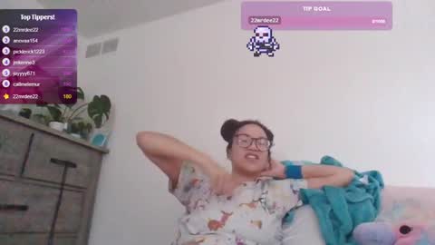 Snapshot of feetnymph chatting on February 2025 08:36:01 PM Soley online show from February 2025 08:36:01 PM