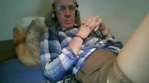 Snapshot of feinstrumpfhose_3 chatting on January 2026 07:06:01 PM feinstrumpfhose 3 online show from January 2026 07:06:01 PM