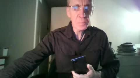 Snapshot of feinstrumpfhose_3 chatting on January 2026 04:42:02 PM feinstrumpfhose 3 online show from January 2026 04:42:02 PM