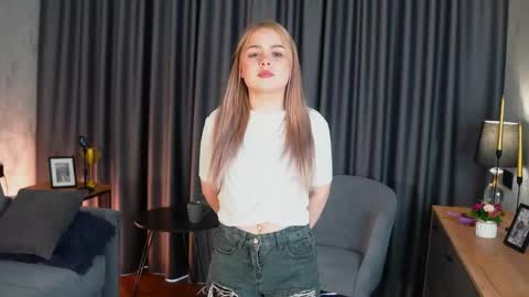 Snapshot of felicitasvanruler chatting on June 2026 02:37:02 AM Rede online show from June 2026 02:37:02 AM