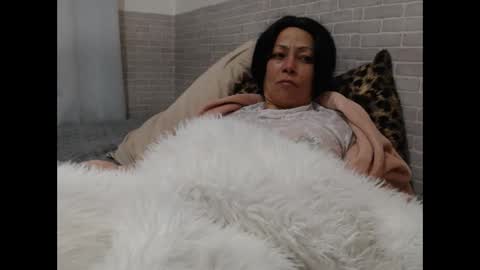 Snapshot of felina_hot chatting on June 2026 04:51:02 AM Felina Hot online show from June 2026 04:51:02 AM