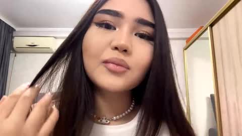 Snapshot of felisahalsema chatting on November 2025 01:00:01 PM Kendji online show from November 2025 01:00:01 PM