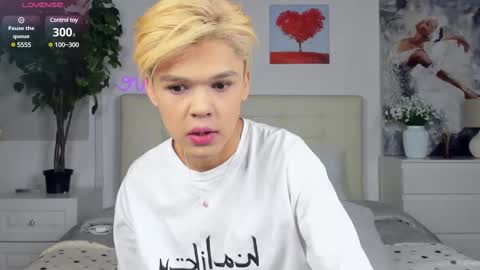 Felix online show from February 2025 03:59:01 PM