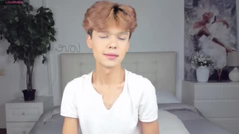 Felix online show from September 2025 03:02:02 PM