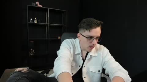 Snapshot of felixstark chatting on May 2026 05:13:01 AM FelixStark online show from May 2026 05:13:01 AM