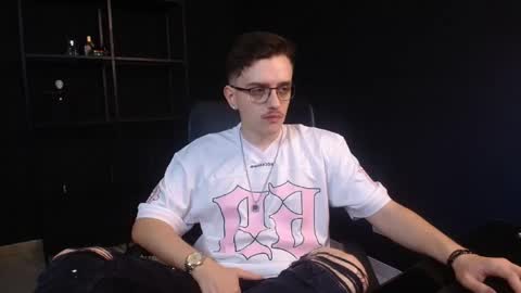 Snapshot of felixstark chatting on June 2026 04:52:02 AM FelixStark online show from June 2026 04:52:02 AM