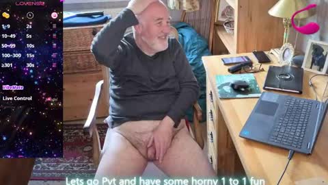 Snapshot of fellainsp8 chatting on June 2026 02:01:02 PM Adam online show from June 2026 02:01:02 PM