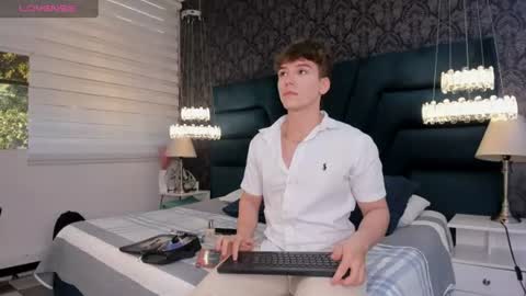 Snapshot of femboy_max chatting on June 2026 11:42:01 AM Femboy Max online show from June 2026 11:42:01 AM