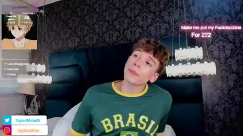 Snapshot of femboy_max chatting on July 2026 03:21:02 PM Femboy Max online show from July 2026 03:21:02 PM