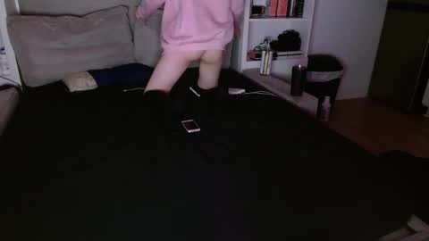 Snapshot of femboyflowers chatting on September 2025 04:01:02 AM femboyflowers online show from September 2025 04:01:02 AM