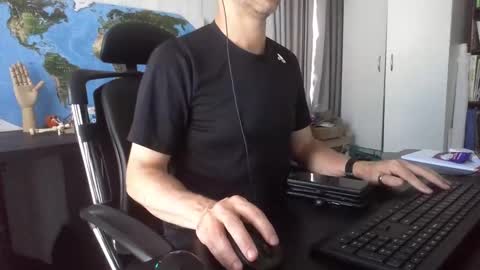 Snapshot of femdomsubby chatting on December 2024 04:00:01 AM femdomsubby online show from December 2024 04:00:01 AM