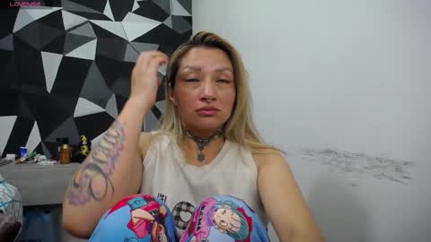 Snapshot of fenix_purple chatting on September 2025 06:35:02 AM FENIX online show from September 2025 06:35:02 AM