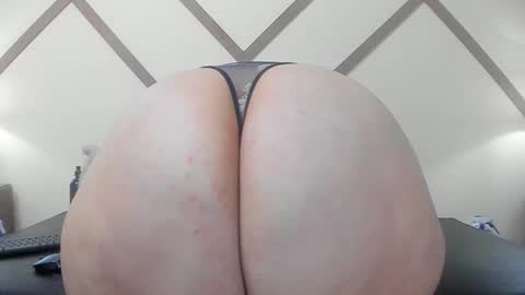 Fernandaclar online show from April 2026 12:49:01 PM