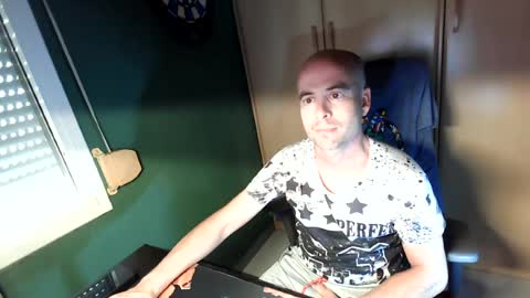 Snapshot of fernandez83 chatting on June 2026 05:08:01 PM fernandez83 online show from June 2026 05:08:01 PM
