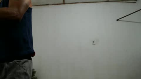 Snapshot of fernandez_latinblack chatting on December 2024 02:21:01 AM fernandez_latinblack online show from December 2024 02:21:01 AM