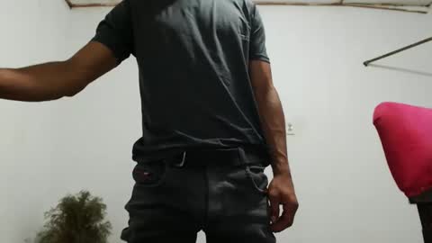 Snapshot of fernandez_latinblack chatting on January 2025 09:05:01 PM fernandez_latinblack online show from January 2025 09:05:01 PM