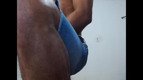 Snapshot of fernandez_latinblack chatting on January 2025 10:38:01 PM fernandez_latinblack online show from January 2025 10:38:01 PM