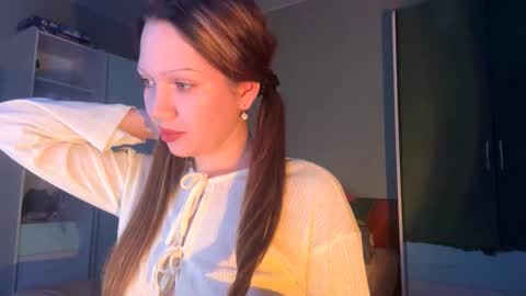Snapshot of ferneprivatsky chatting on October 2025 08:19:01 PM Alice online show from October 2025 08:19:01 PM