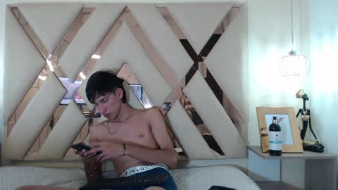 FER PHOENIX online show from February 2025 06:32:01 AM