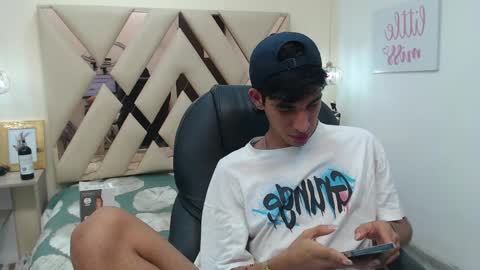 FER PHOENIX online show from February 2025 09:43:02 AM