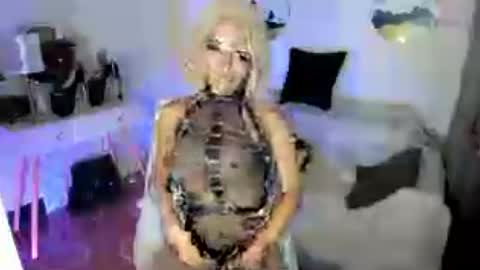 Snapshot of ferrocious_olive69 chatting on June 2026 02:58:01 AM ferrocious_olive69 online show from June 2026 02:58:01 AM