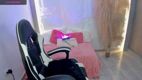 Fer  online show from March 2026 03:23:02 AM