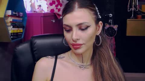 Sarah online show from March 2025 11:46:01 PM