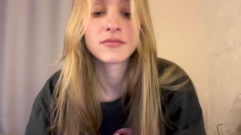 Lisa online show from December 2024 08:59:01 AM