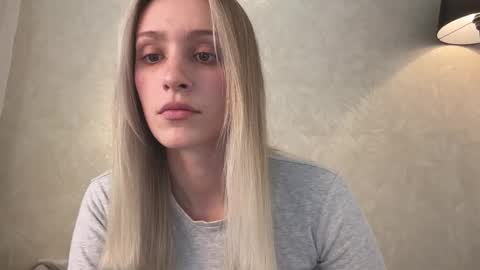 Lisa online show from October 2025 09:21:02 AM