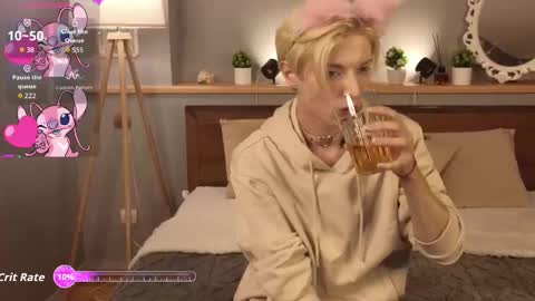 Thomas online show from September 2025 07:57:02 PM