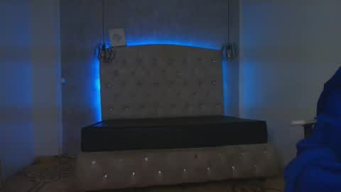   online show from October 2025 11:52:01 AM