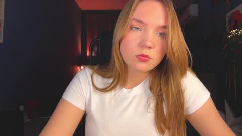 Snapshot of fififlower chatting on May 2026 05:23:02 PM Rebecca online show from May 2026 05:23:02 PM
