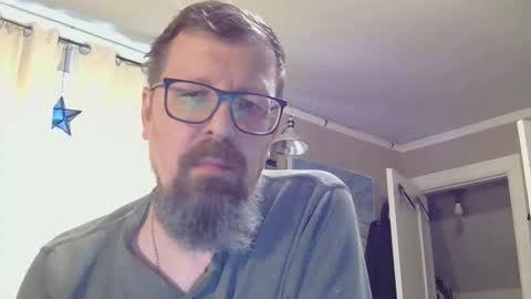Snapshot of figuredraw chatting on April 2026 08:43:02 PM figuredraw online show from April 2026 08:43:02 PM