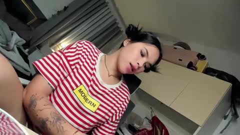 Snapshot of filipina_demure chatting on December 2024 11:07:02 AM Sandy online show from December 2024 11:07:02 AM