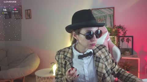 Snapshot of filipinaadams chatting on December 2024 08:34:01 AM cap and Lana  online show from December 2024 08:34:01 AM