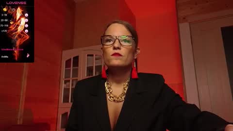 Lady online show from November 2025 03:16:02 AM