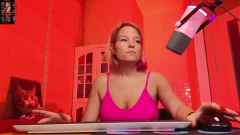 Lady online show from April 2026 03:37:01 PM