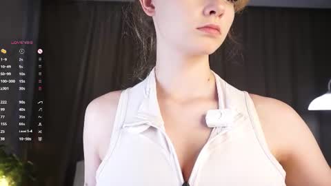 Snapshot of fionawhynot chatting on July 2026 05:11:01 AM Emily online show from July 2026 05:11:01 AM