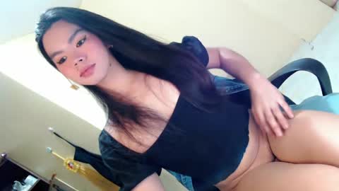 Snapshot of fionie_xxx chatting on April 2026 03:10:01 AM FIONA online show from April 2026 03:10:01 AM