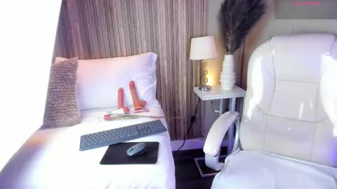 Fiorela online show from February 2026 04:09:02 AM