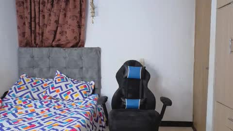 F I O R E L L A  online show from March 2026 04:17:02 AM