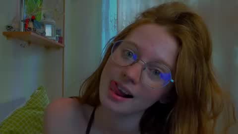 Snapshot of fire_luna chatting on June 2026 10:17:02 AM fire_luna online show from June 2026 10:17:02 AM