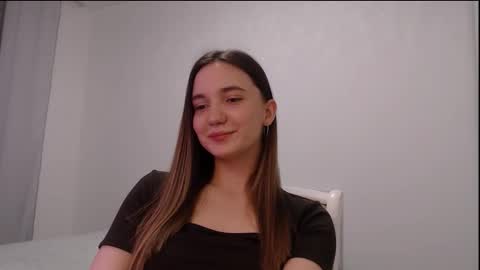 fireflies_fly_ online show from March 2026 07:32:02 PM