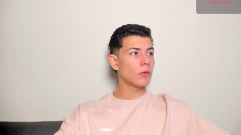 Nicolas online show from December 2025 12:43:01 PM