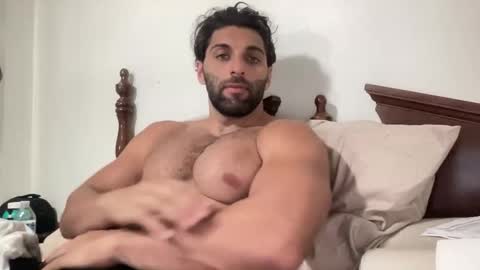 fitcurvyman4fun_69 online show from April 2026 10:07:02 PM