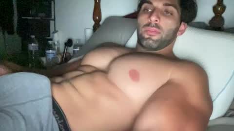 Snapshot of fitcurvyman4fun_69 chatting on June 2026 03:40:01 AM fitcurvyman4fun_69 online show from June 2026 03:40:01 AM