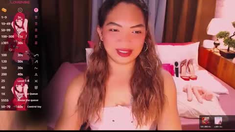 Snapshot of fitfemme_anna chatting on May 2026 10:31:01 AM fitfemme_anna online show from May 2026 10:31:01 AM